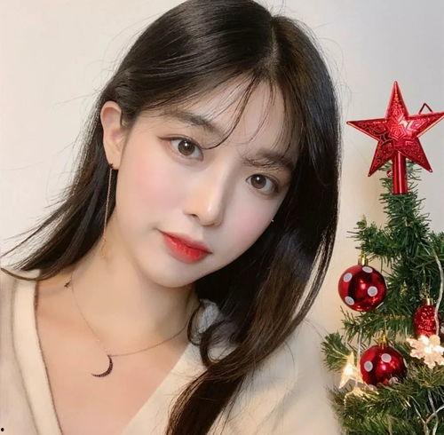 抖音娱乐吃瓜头像女图片  第3张